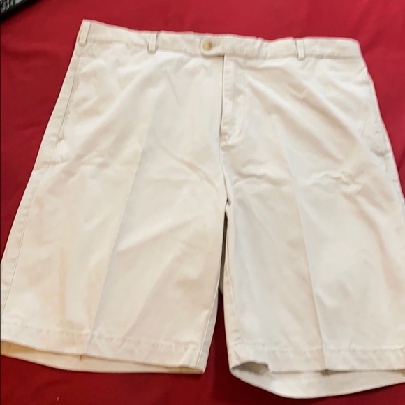 Men’s Kirkland khaki shorts size 38 - Picture 1 of 5